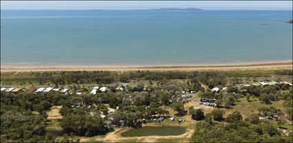 Island View Caravan Park - Kinka Beach - QLD T (PBH4 00 18716)